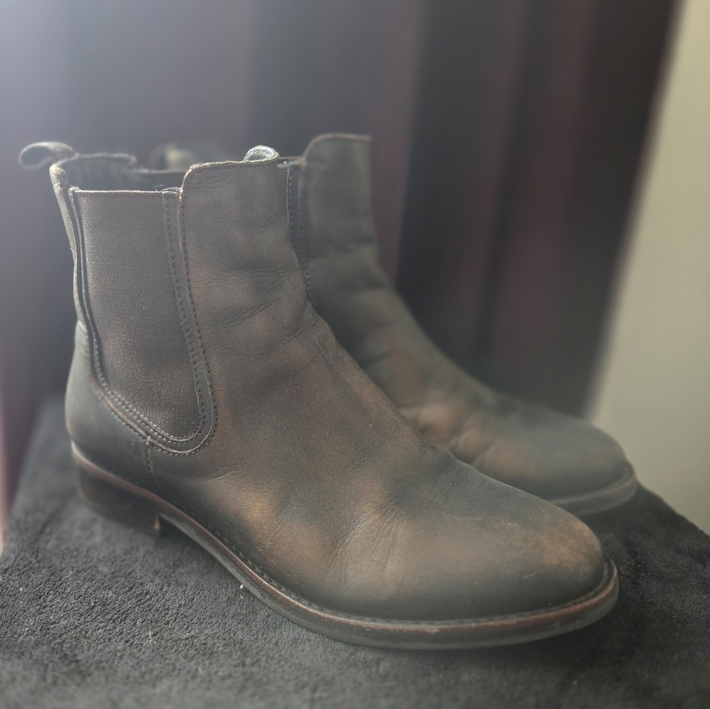 Thursday Duchess Chelsea Leather Boots Sz 5.5